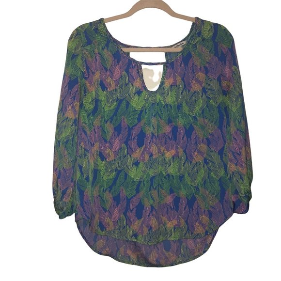 American Eagle Outfitters Tops - American Eagle Feather Blouse Open Back Medium